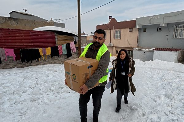 Diyarbakır&rsquo;da etkisini artıran yoğun kış koşulları ve kar yağışı, yurttaşların