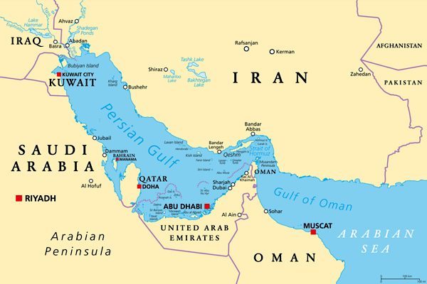 İran, ABD'nin Abraham Lincoln u&ccedil;ak gemisini ve diğer Amerika Birleşik