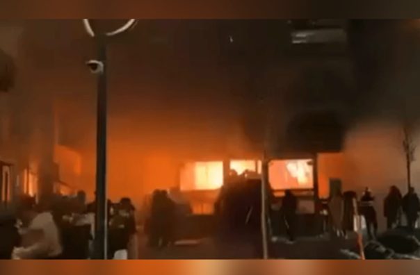 Polis, BBC'ye yaptığı a&ccedil;ıklamada, patlamanın yerel saatle 01:30'da Constellation Bar'da