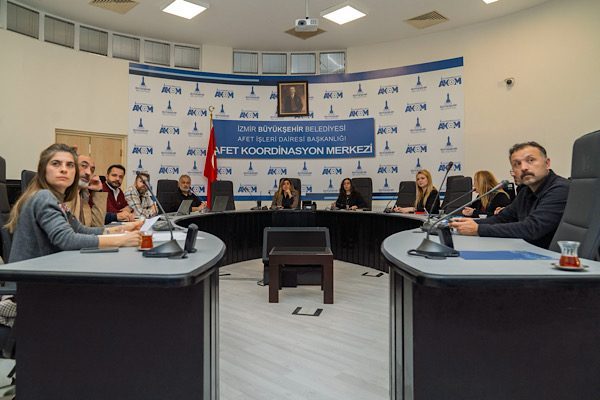 İzmir B&uuml;y&uuml;kşehir Belediyesi tarafından yapılan planlama doğrultusunda, 1 Şubat Pazar