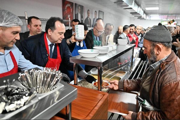 Manisa B&uuml;y&uuml;kşehir Belediyesi, Kırkağa&ccedil;&rsquo;ta Kent Lokantası, Halk Mandıra ve Halk