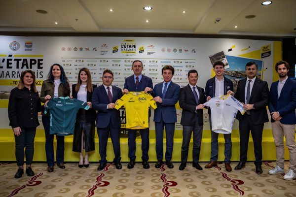 Tour de France&rsquo;ın eşsiz k&uuml;lt&uuml;r&uuml;n&uuml; amat&ouml;r bisiklet&ccedil;ilerle buluşturan L&rsquo;Etape by