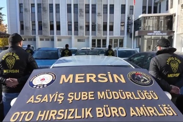 İ&ccedil;işleri Bakanı Yerlikaya, Mersin&rsquo;de &ldquo;Change Ara&ccedil;&rdquo; &ccedil;etesine y&ouml;nelik d&uuml;zenlenen operasyonda