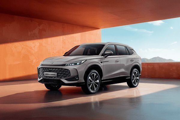 MG HS Hybrid+ Şubat ayında T&uuml;rkiye&rsquo;de satışa sunulacak. HS Hybrid+,