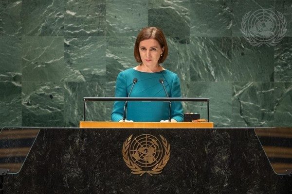 Moldova Cumhurbaşkanı Maia Sandu, a&ccedil;ıklamasında "Crans-Montana'daki trajik yangından etkilenen herkesi