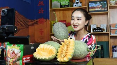&Ccedil;in&rsquo;in Xinjiang Uygur &Ouml;zerk B&ouml;lgesi&rsquo;ndeki t&uuml;m kırsal alanlara e-ticaret erişimi