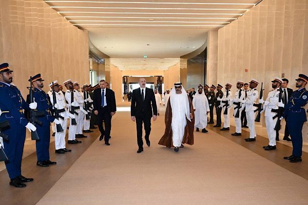 Azerbaycan Cumhurbaşkanı İlham Aliyev, Birleşik Arap Emirlikleri'ne ger&ccedil;ekleştirdiği &ccedil;alışma ziyaretini