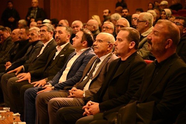 Panelde konuşan Başkan Er, Hızır&rsquo;ın dayanışma, paylaşma ve kardeşliğin simgesi
