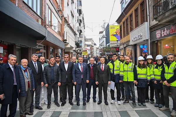 Trabzon B&uuml;y&uuml;kşehir Belediyesi tarafından kentin estetik g&ouml;r&uuml;n&uuml;m&uuml;n&uuml; iyileştirmek ve tarihi