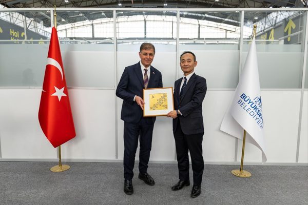 Japonya İzmir K&uuml;lt&uuml;rler Arası Dostluk Derneği ve Japonya&rsquo;nın İstanbul Başkonsolosluğu