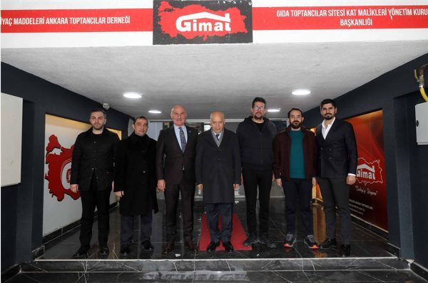 Yenimahalle Belediye Başkanı Fethi Yaşar, ramazan ayı nedeniyle Gıda ve