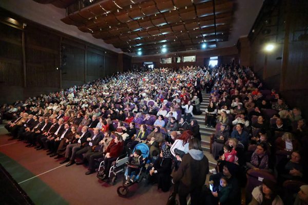 Sefak&ouml;y K&uuml;lt&uuml;r ve Sanat Merkezi'nde d&uuml;zenlenen etkinlik &ouml;ncesi &uuml;cretsiz olarak