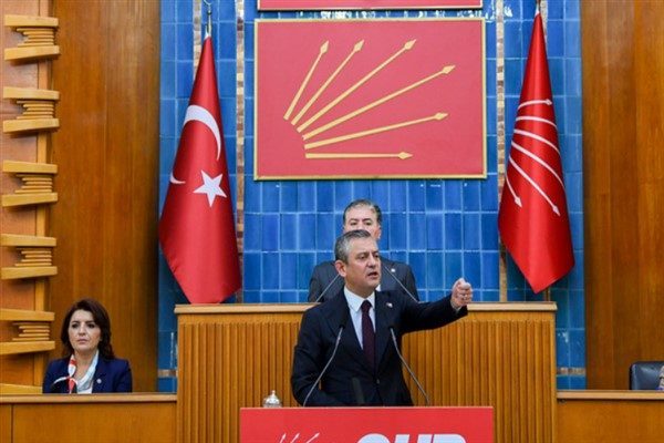 CHP Genel Başkanı &Ouml;zg&uuml;r &Ouml;zel, TBMM&rsquo;de partisinin grup toplantısında yaptığı