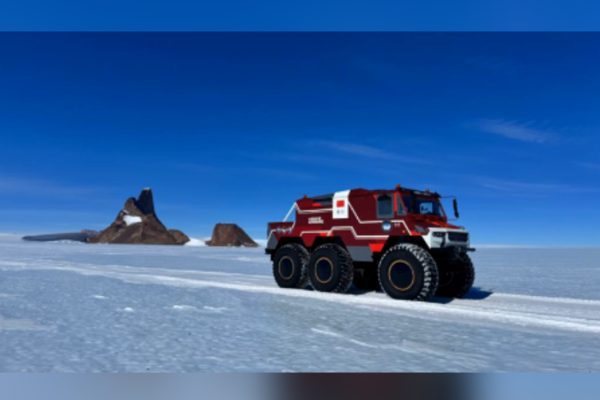 &Ccedil;in&rsquo;in bağımsız olarak geliştirdiği Kar Leoparı adlı 6×6 tekerlekli &ouml;zel