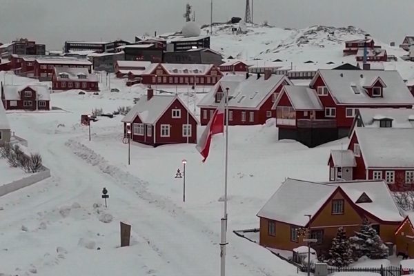 Fransa ve Kanada, NATO m&uuml;ttefiki Danimarka&rsquo;ya destek g&ouml;stermek amacıyla cuma