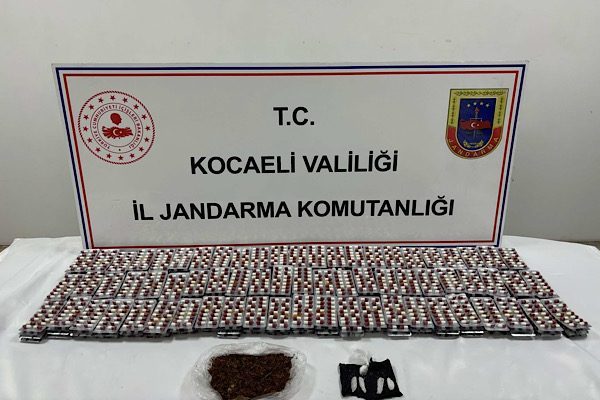 Kocaeli İl Jandarma Komutanlığı tarafından uyuşturucu ve uyarıcı madde su&ccedil;larıyla