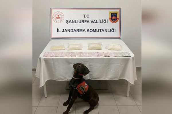 Şanlıurfa İl Jandarma Komutanlığı&nbsp;tarafından &ldquo;Narkotik Su&ccedil;larla M&uuml;cadele" kapsamında Haliliye il&ccedil;esinde,