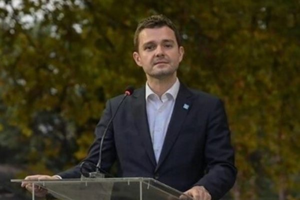 Kuzey Makedonya Dışişleri Bakanı Mucunski, Paris&rsquo;te h&uuml;k&uuml;met heyeti ve Ohrid