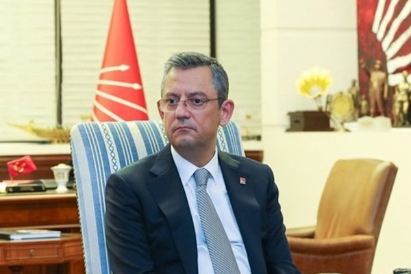 CHP Genel Başkanı &Ouml;zel, Ramazan ayının m&uuml;jdecisi olarak kabul edilen