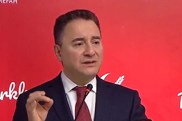 DEVA Partisi Genel Başkanı Babacan, ABD ve İsrail&rsquo;in İran&rsquo;a yaptığı