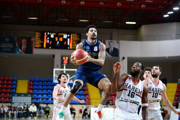 &Ccedil;ayırova Belediyesi, T&uuml;rkiye Basketbol Ligi 26. hafta karşılaşmasında deplasmanda Ce