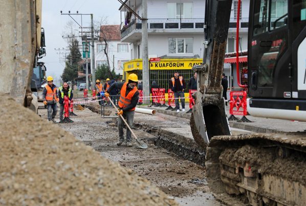D&uuml;zce&rsquo;de i&ccedil;me suyu şebekesi baştan sona yenileniyor.&nbsp;D&uuml;zce Belediyesi taradından 45