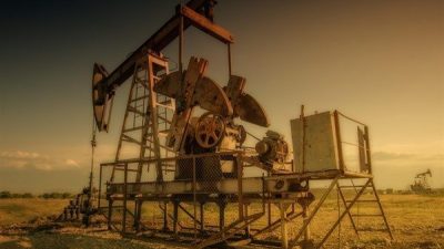 Küresel enerji piyasalarında ham petrol ve doğal gaz fiyatları düşüş