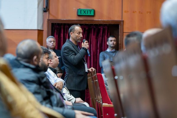İzmir Büyükşehir Belediyesi tarafından kurulan Roman Yurttaş Meclisi, ilk toplantısını