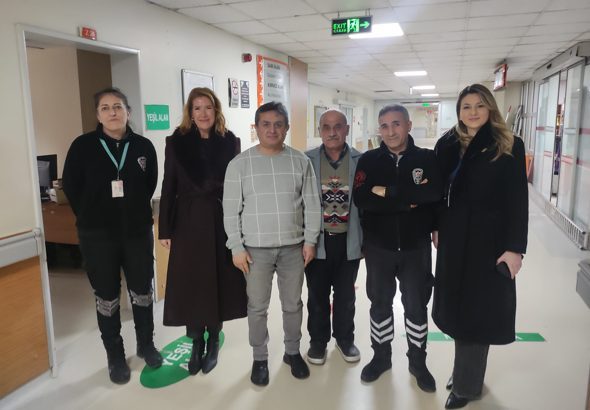 İzmit Belediyesi Başkan Yardımcısı Celal Hülür ile Meclis Üyeleri Ayşe