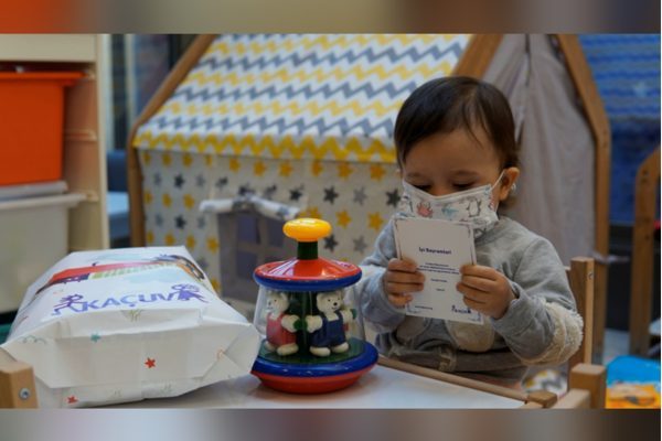 Kanser tanısı alan ve tedavisine devam eden çocuklar için, küçük