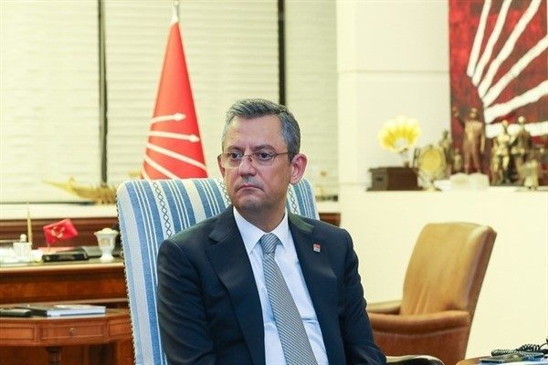 CHP Genel Başkanı Özgür Özel, İspanya Başbakanı Pedro Sanchez’e ithafen