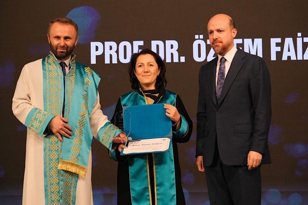 Recep Tayyip Erdoğan Üniversitesi Kongre ve Kültür Merkezi Konferans Salonu’nda