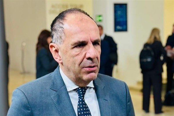 Yunanistan Dışişleri Bakanı Gerapetritis, Libya ziyaret kapsamında Bingazi’de, Libya Ulusal