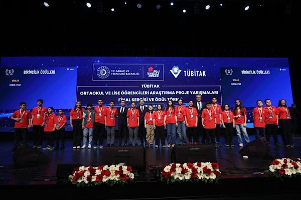 Sanayi ve Teknoloji Bakanı Kacır, TÜBİTAK Lise ve Ortaokul Öğrencileri