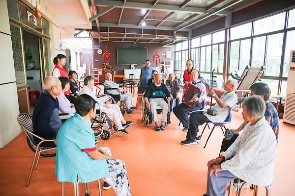 Çin Devlet Konseyi’nin yayımladığı yeni kılavuzda, hizmet sektörünün toplam büyüklüğünün
