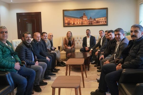 Fırıncılar Esnaf Odası Başkanı Cuma Cevizli ve yönetim kurulu üyelerinden