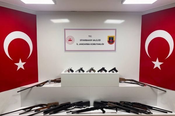 Valilikten yapılan açıklamaya göre, İl Jandarma Komutanlığı, İlçe Jandarma Komutanlıkları