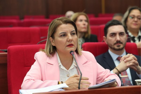 İzmit Belediye Başkanı Fatma Kaplan Hürriyet, 2025 yılı faaliyet raporu