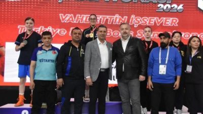 Türkiye’nin farklı illerinden çok sayıda sporcunun katıldığı organizasyonda, gençler kategorisinde