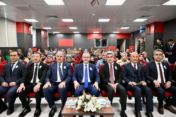 Malatya Valisi Seddar Yavuz, İnönü Ortaokulu’nda Okul Aile Birliği tarafından