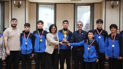 Öz Kayapınar Belediyespor bünyesinde elde ettikleri derecelerle bölge şampiyonalarına katılma