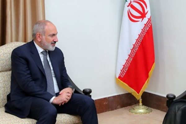 Ermenistan Başbakanı Nikol Paşinyan, Macaristan’daki yeni siyasi liderliği ve demokratik