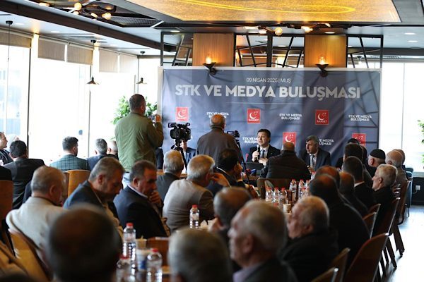 Doğu ve Güneydoğu Anadolu ziyaretleri kapsamında Muş’a gelen Saadet Partisi