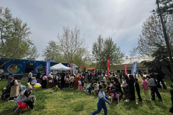 Şanlıurfa’da düzenlenen Türkiye Kültür Yolu Festivali etkinlikleri kapsamında çocukların yoğun