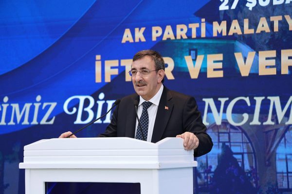 Cumhurbaşkanı Yardımcısı Cevdet Yılmaz, Cumhurbaşkanlığının himayelerinde ve Mahinur Özdemir Göktaş’ın ev
