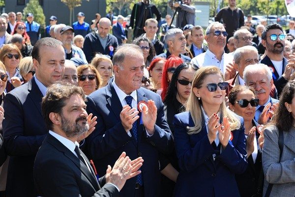 Bakırköy’de gerçekleştirilen açılış törenine İBB Başkanvekili Nuri Aslan, Bakırköy Belediye Başkanı
