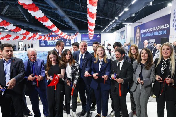 İstanbul Büyükşehir Belediyesi iş birliğiyle baştan sona yenilenen Bakırköy Belediyesi