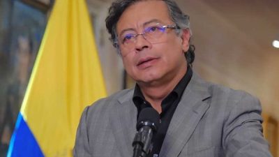 Kolombiya Cumhurbaşkanı Gustavo Petro, işçi hareketinin tarihsel sembollerini andı. Gerçekleşen