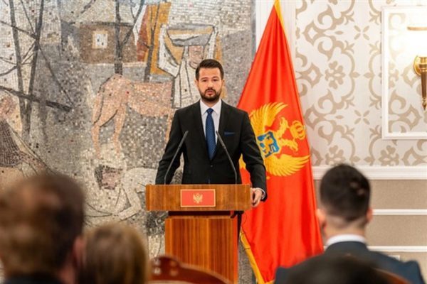 Karadağ Cumhurbaşkanı Milatovic, Erivan’daki Avrupa Siyasi Topluluğu Zirvesi’nin çağdaş zorluklarla