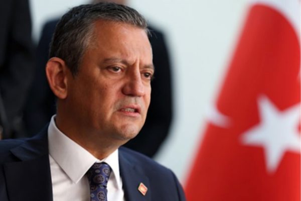 Özel, yaptığı değerlendirmede basın özgürlüğünün demokrasinin temel unsurlarından biri olduğunu